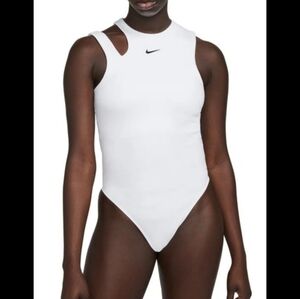 Nike Essential Bodysuit